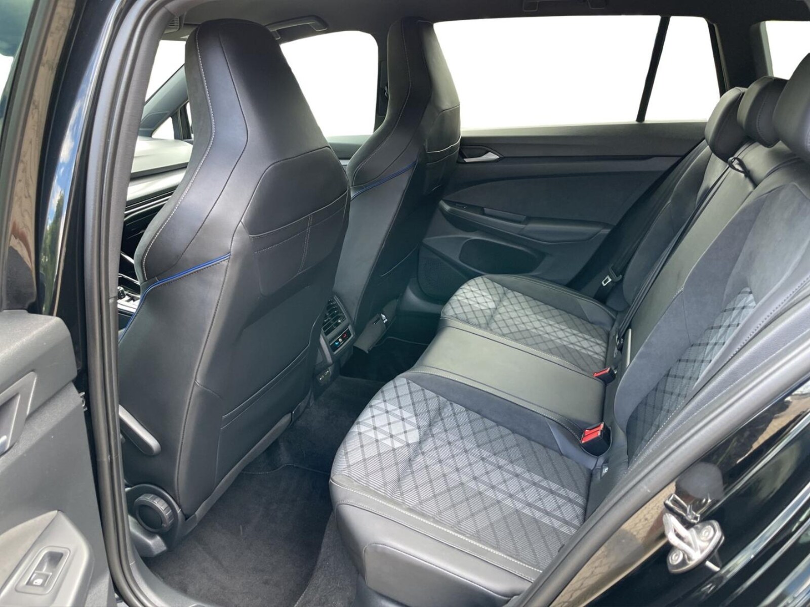 Volkswagen Golf Variant – Bild 14
