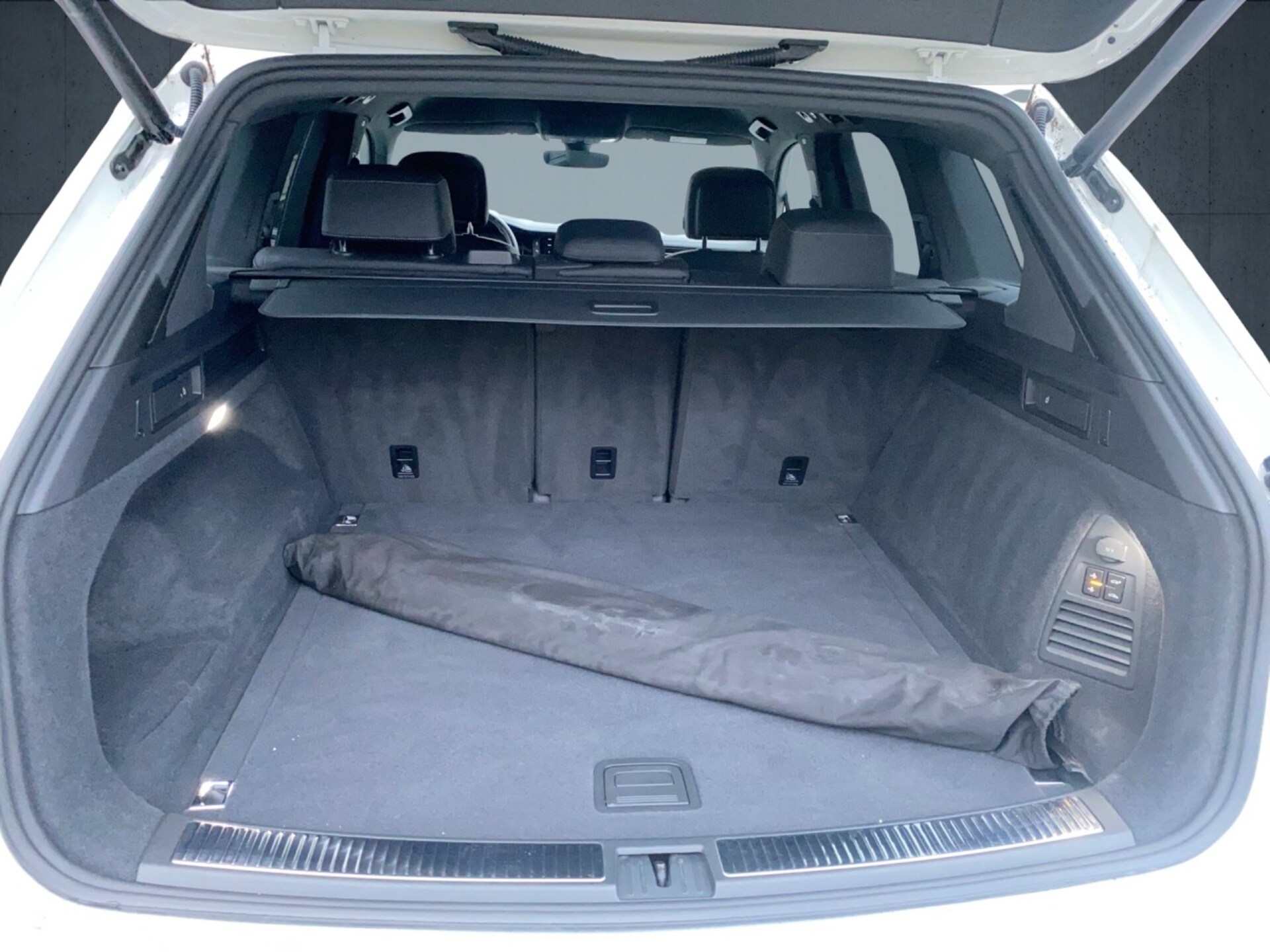 Volkswagen Touareg Basis-Modell