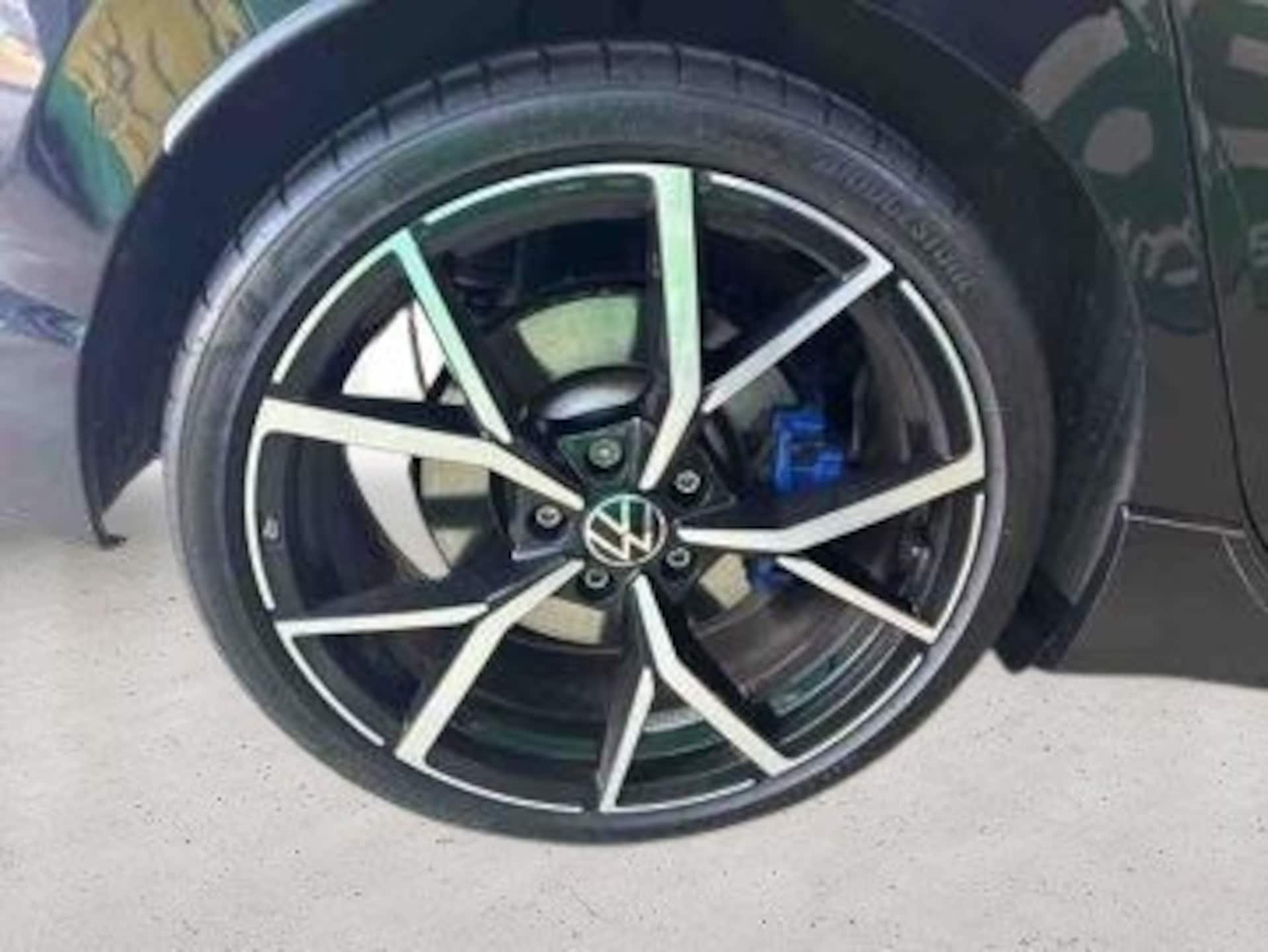 Volkswagen Golf R