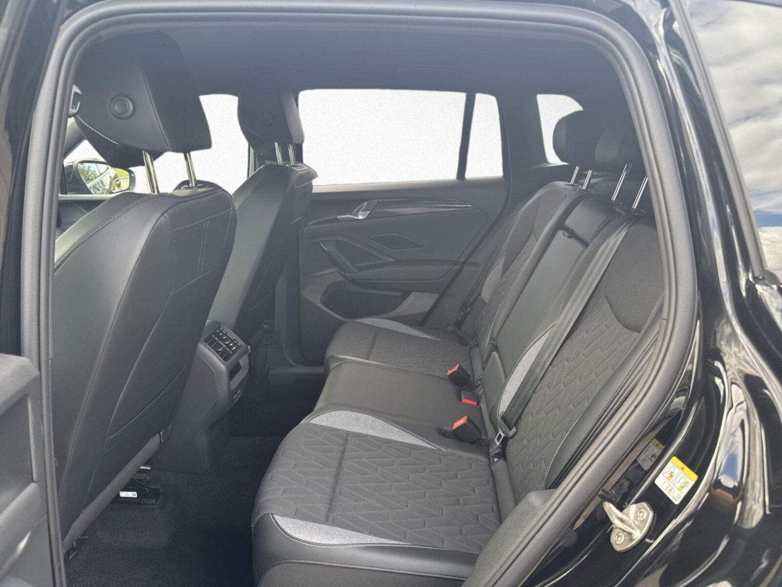 Volkswagen Tiguan – Bild 13