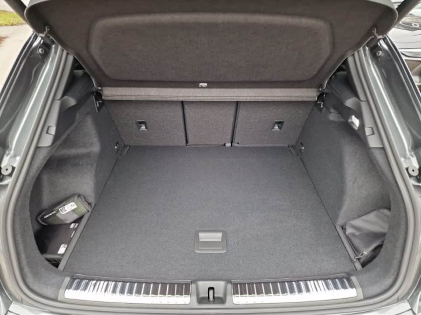Bild über Audi Q3 SUV TDI 110 kW S tronic - für weitere Informationen kontaktieren Sie den Audi Partner