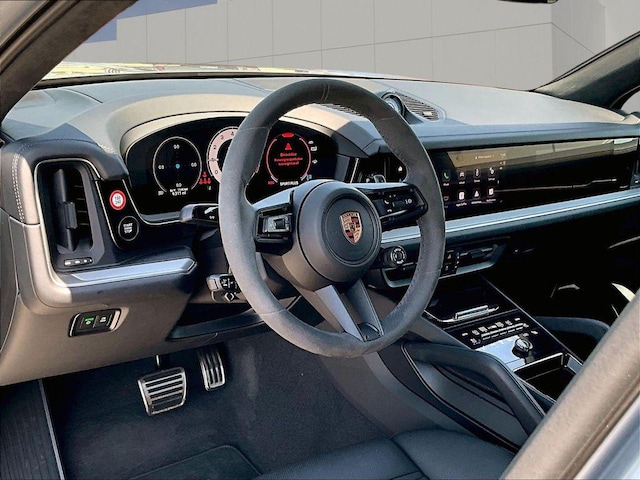 2026 Porsche Cayenne Hybrid