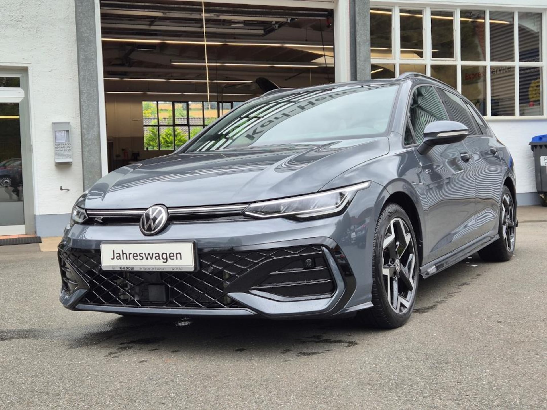 Volkswagen Golf Variant R-Line