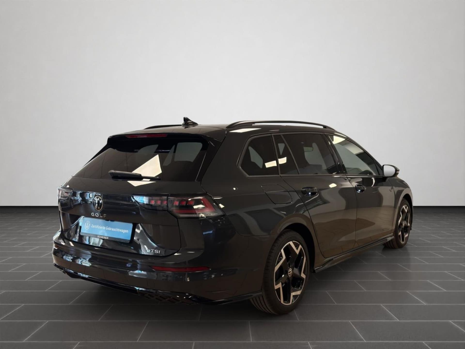 Volkswagen Golf Variant R-Line