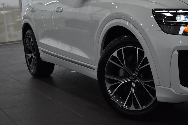 2025 Audi Q8
