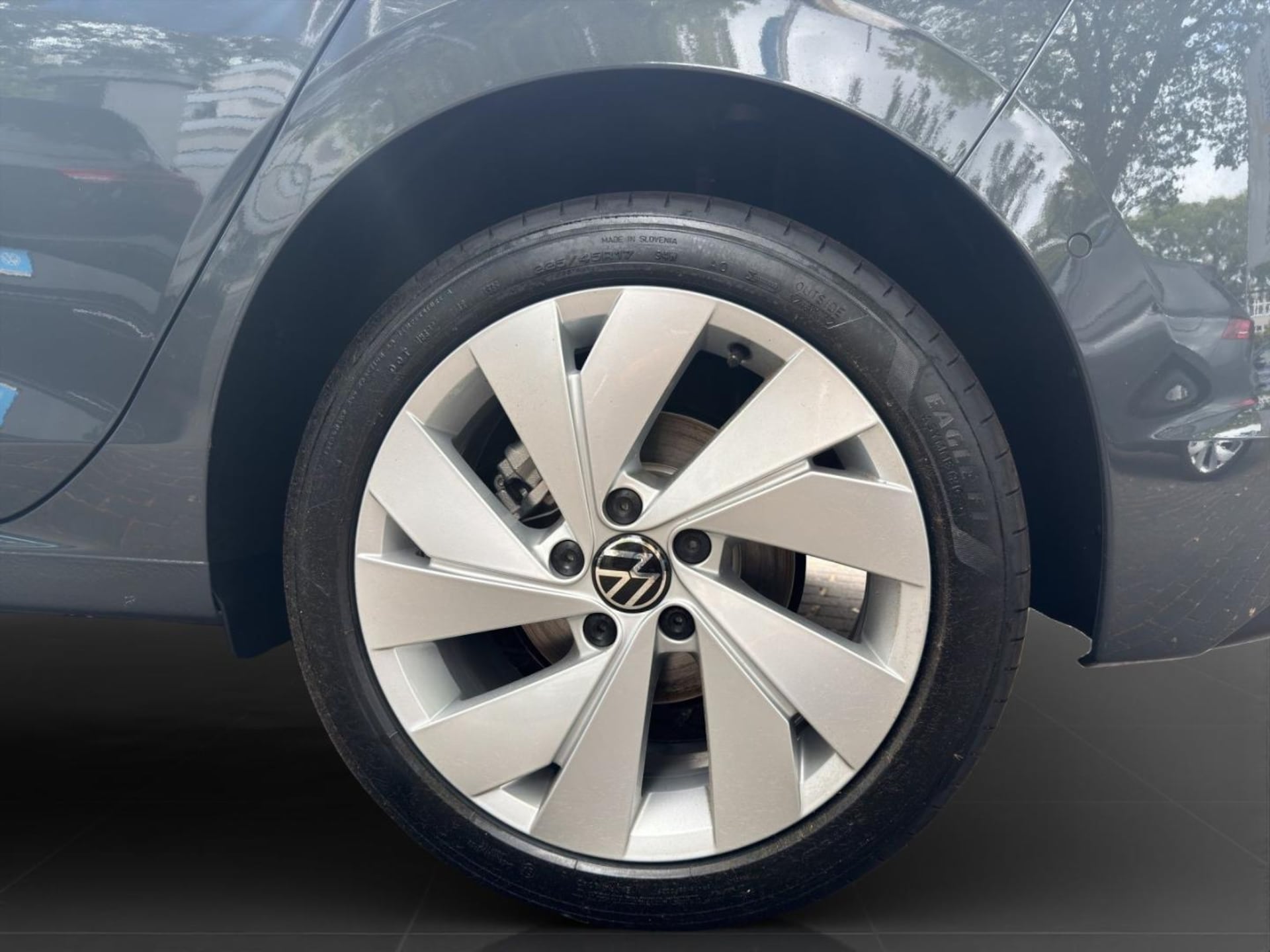 Volkswagen Golf Life
