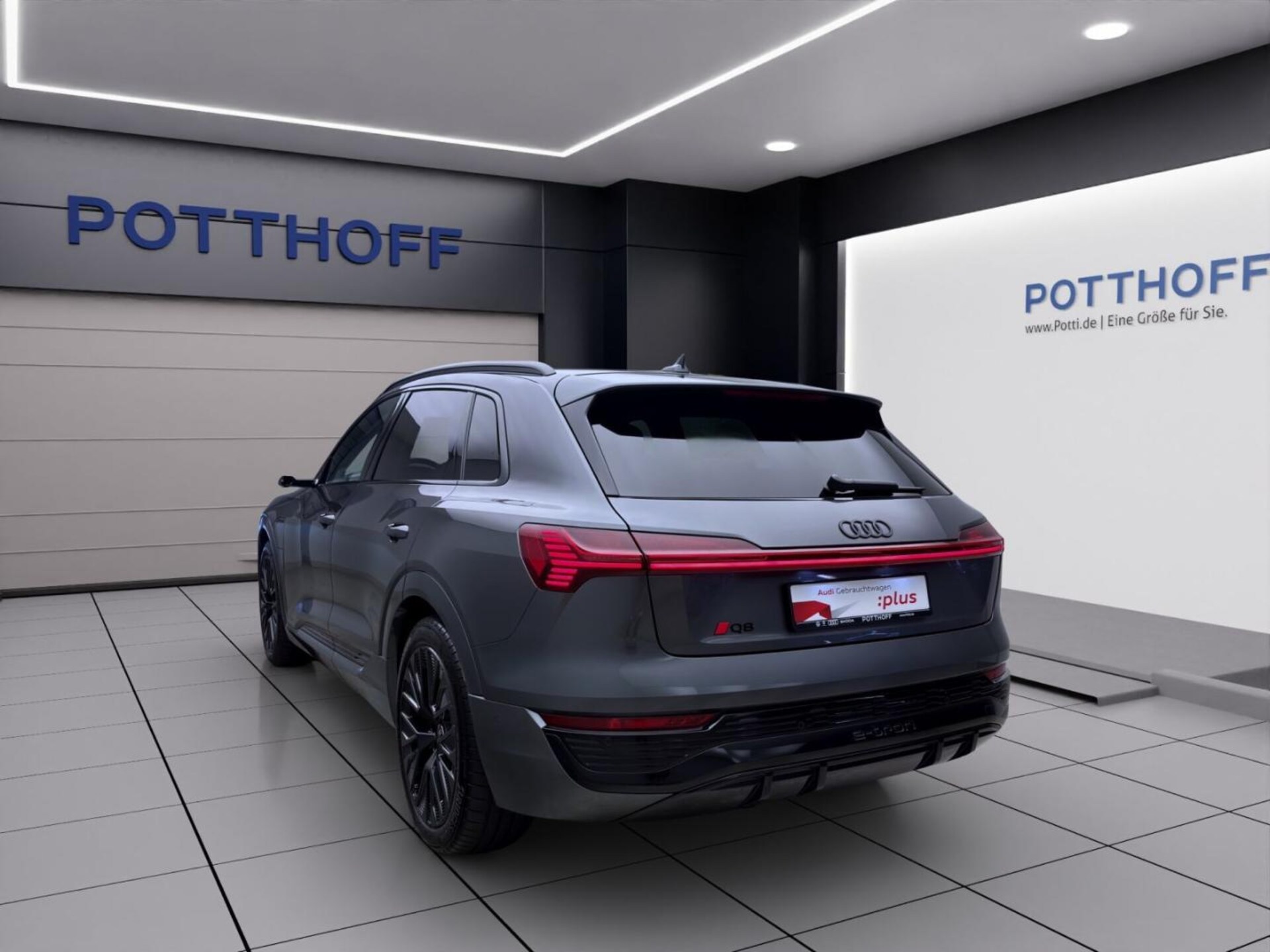 Audi Q8 e-tron S line