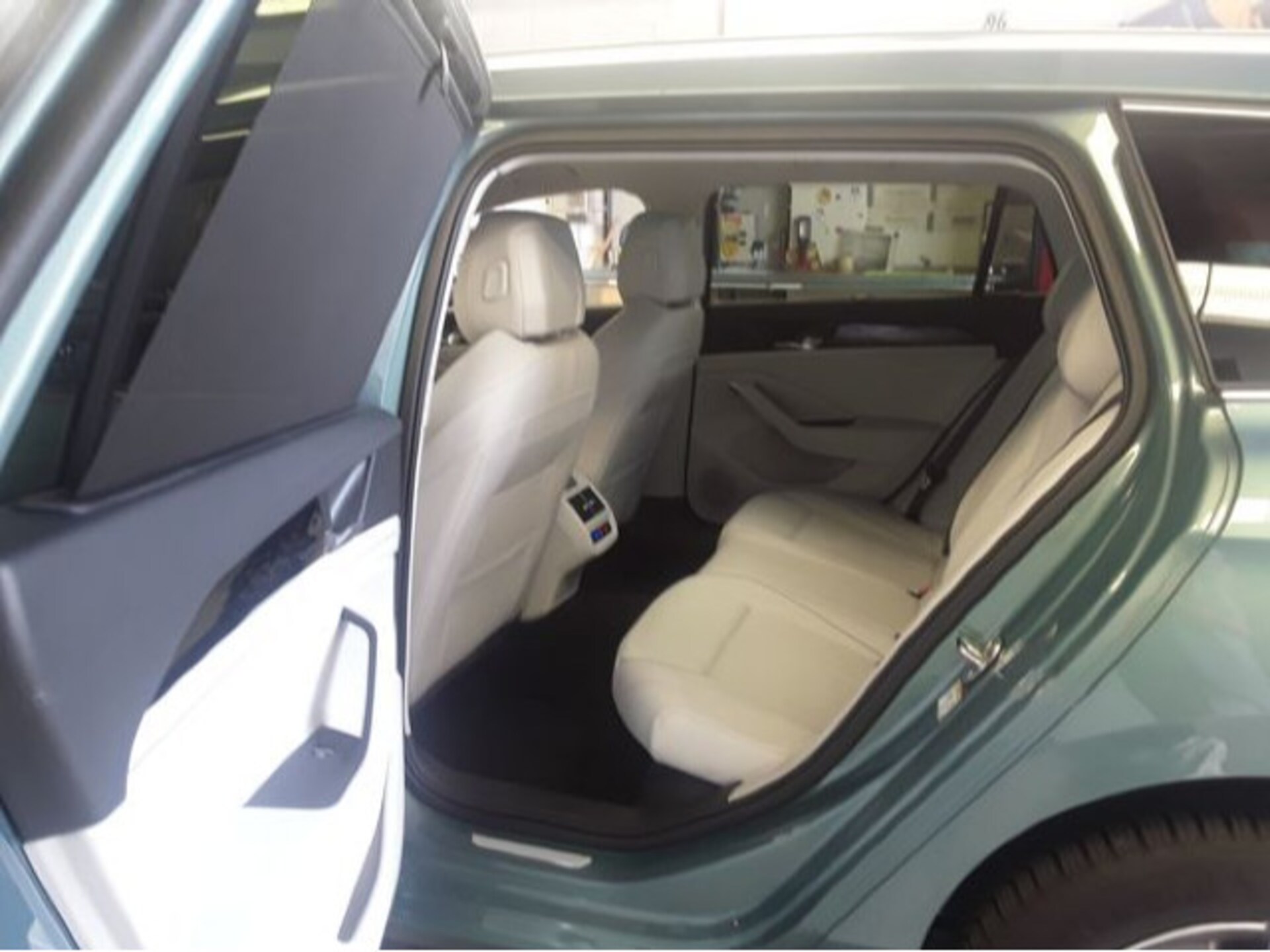 Volkswagen Passat Elegance