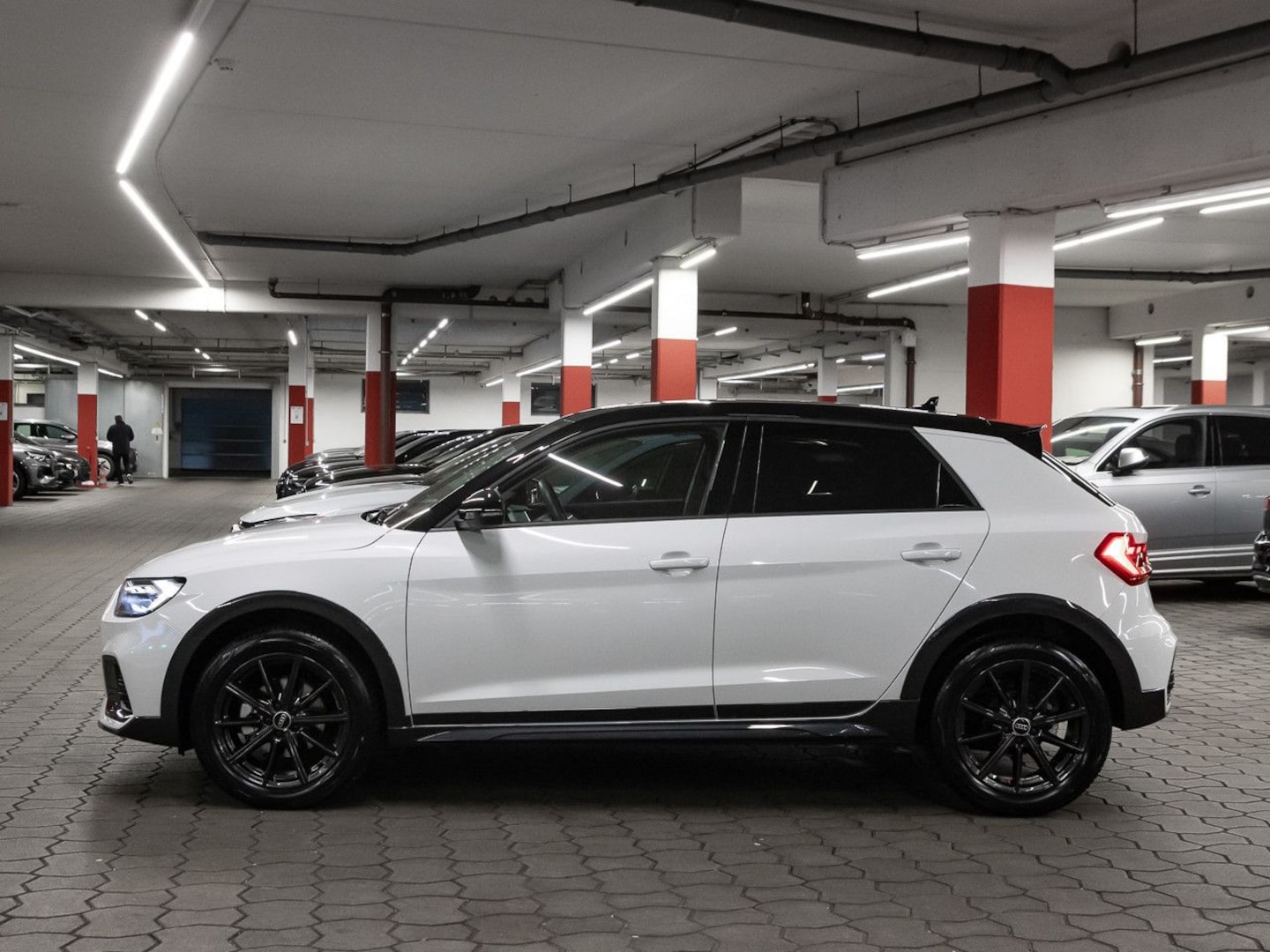 Bild über Audi A1 allstreet 35 TFSI S tronic - für weitere Informationen kontaktieren Sie den Audi Partner