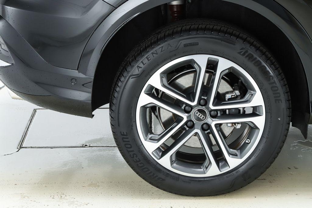 2025 Audi Q5 Premium - Photo 25