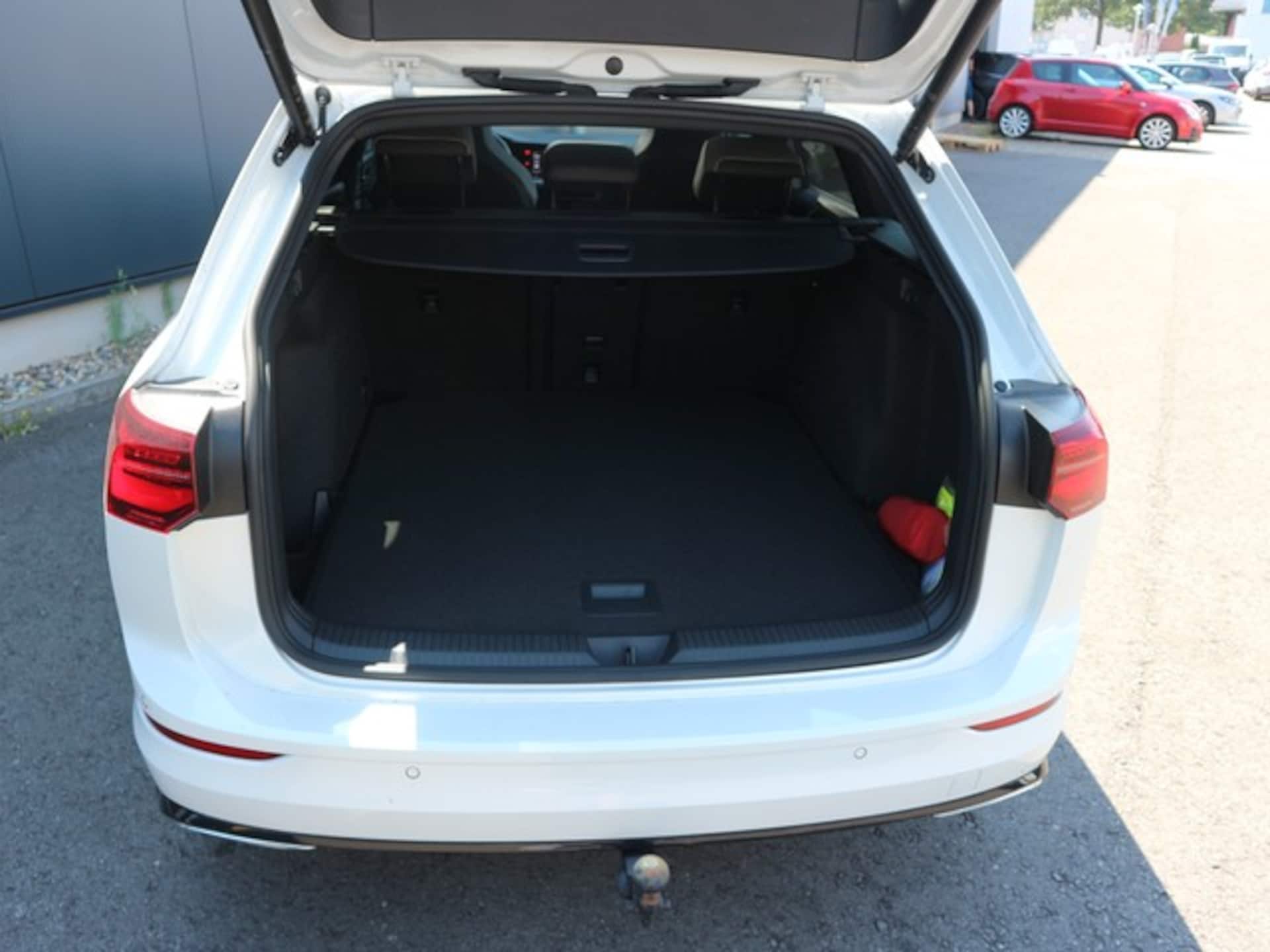 Volkswagen Golf Variant R-Line