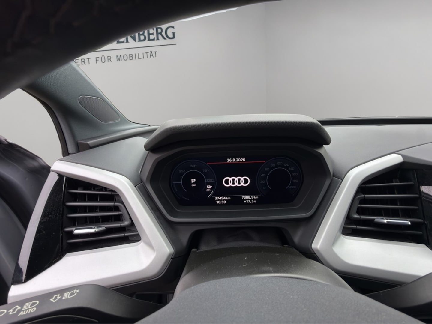 Bild über Audi Q4 e-tron 35 e-tron - für weitere Informationen kontaktieren Sie den Audi Partner