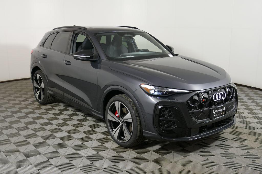 2026 Audi SQ5 Premium Plus quattro's photo