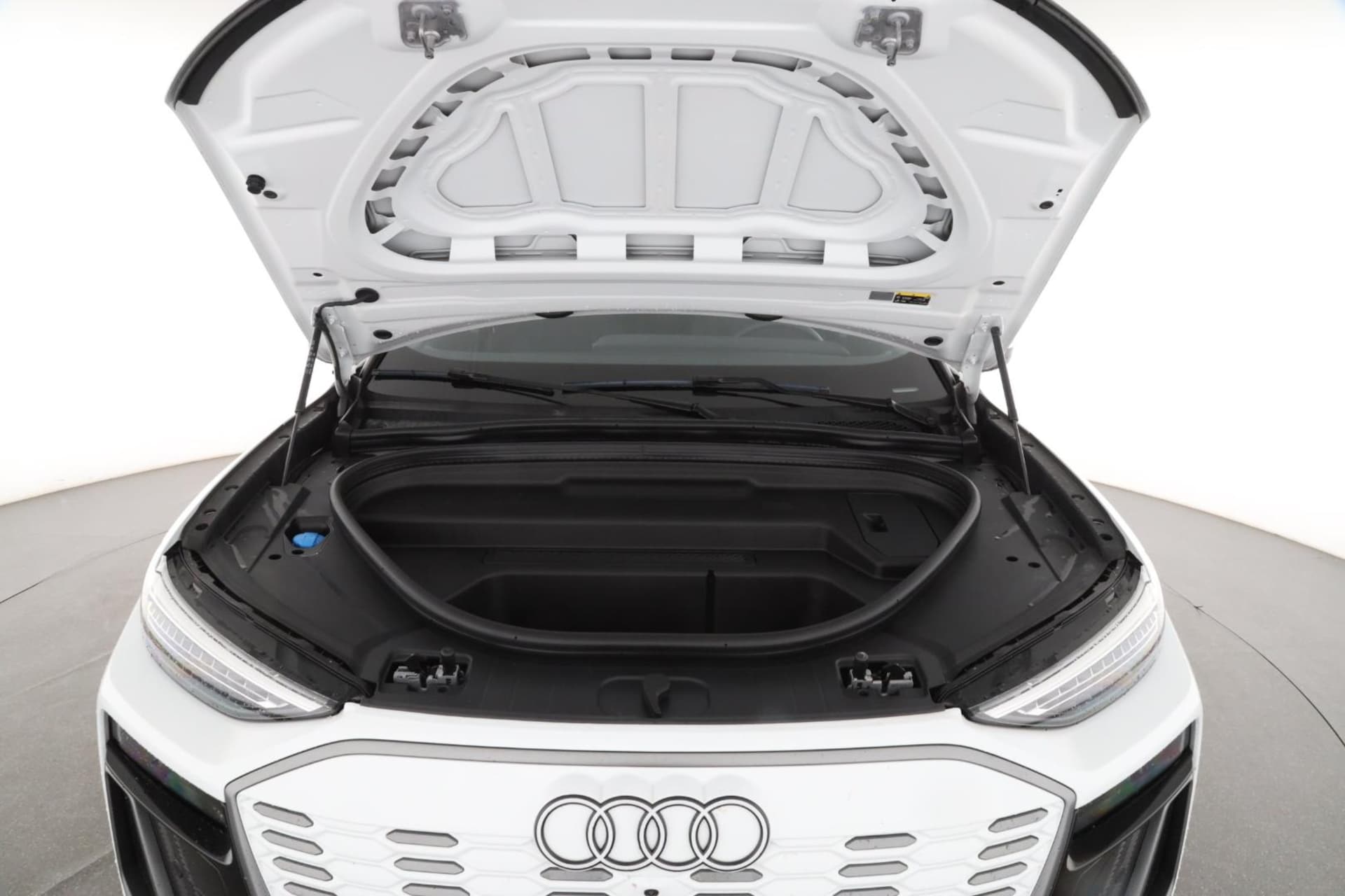 Audi Q6 SUV e-tron