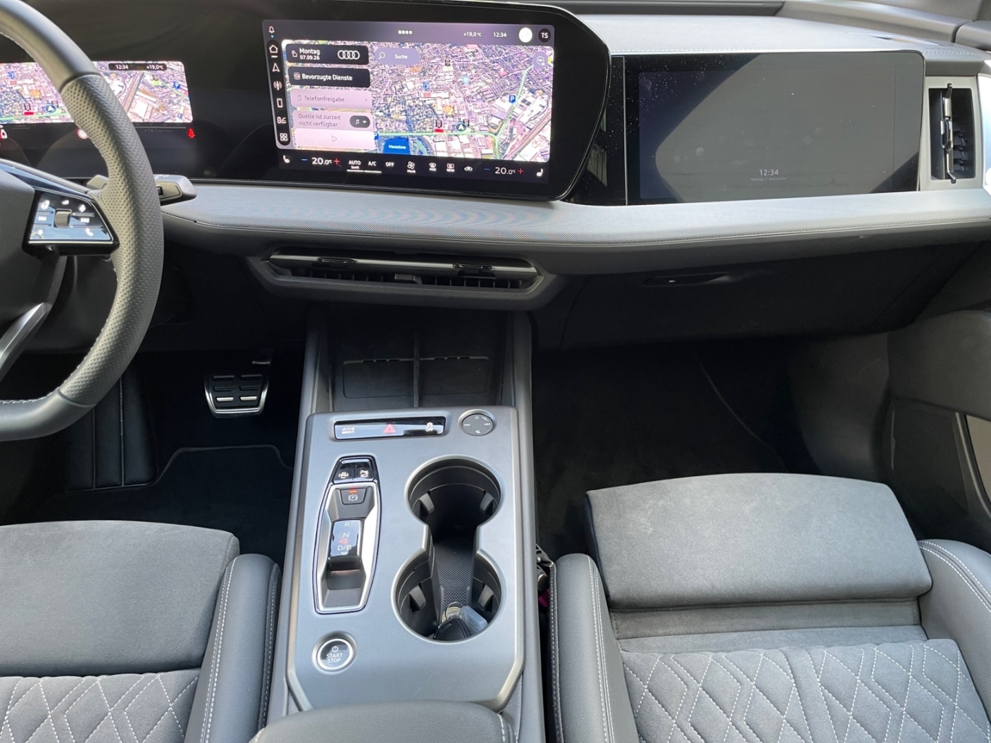 Bild über Audi Q4 Sportback e-tron e-tron quattro 220 kW - für weitere Informationen kontaktieren Sie den Audi Partner