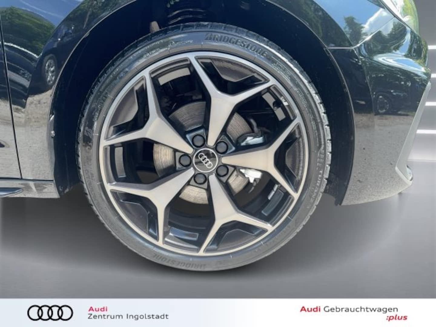 Bild über Audi A1 Sportback S line 35 TFSI S tronic - für weitere Informationen kontaktieren Sie den Audi Partner
