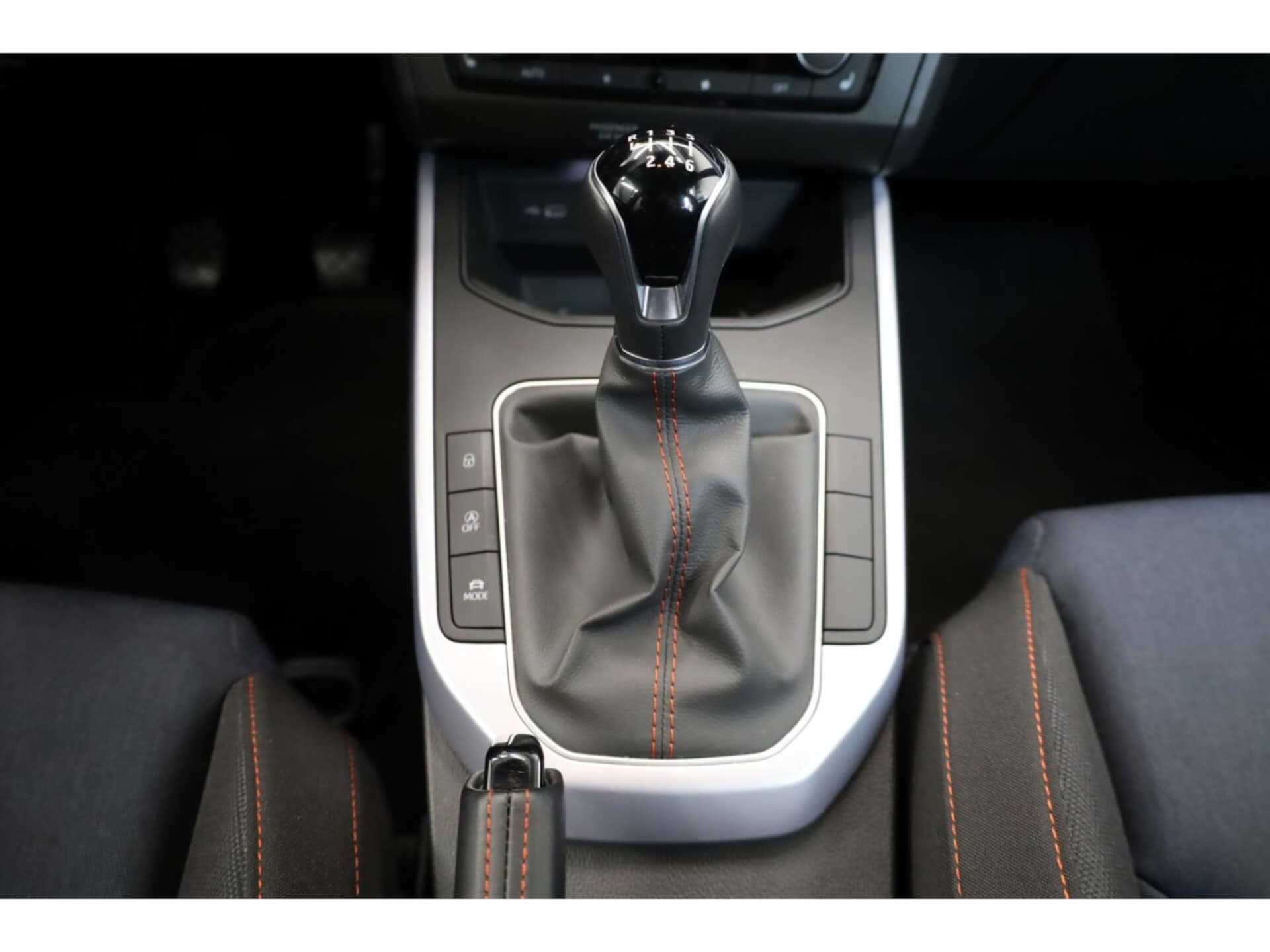 SEAT Arona FR