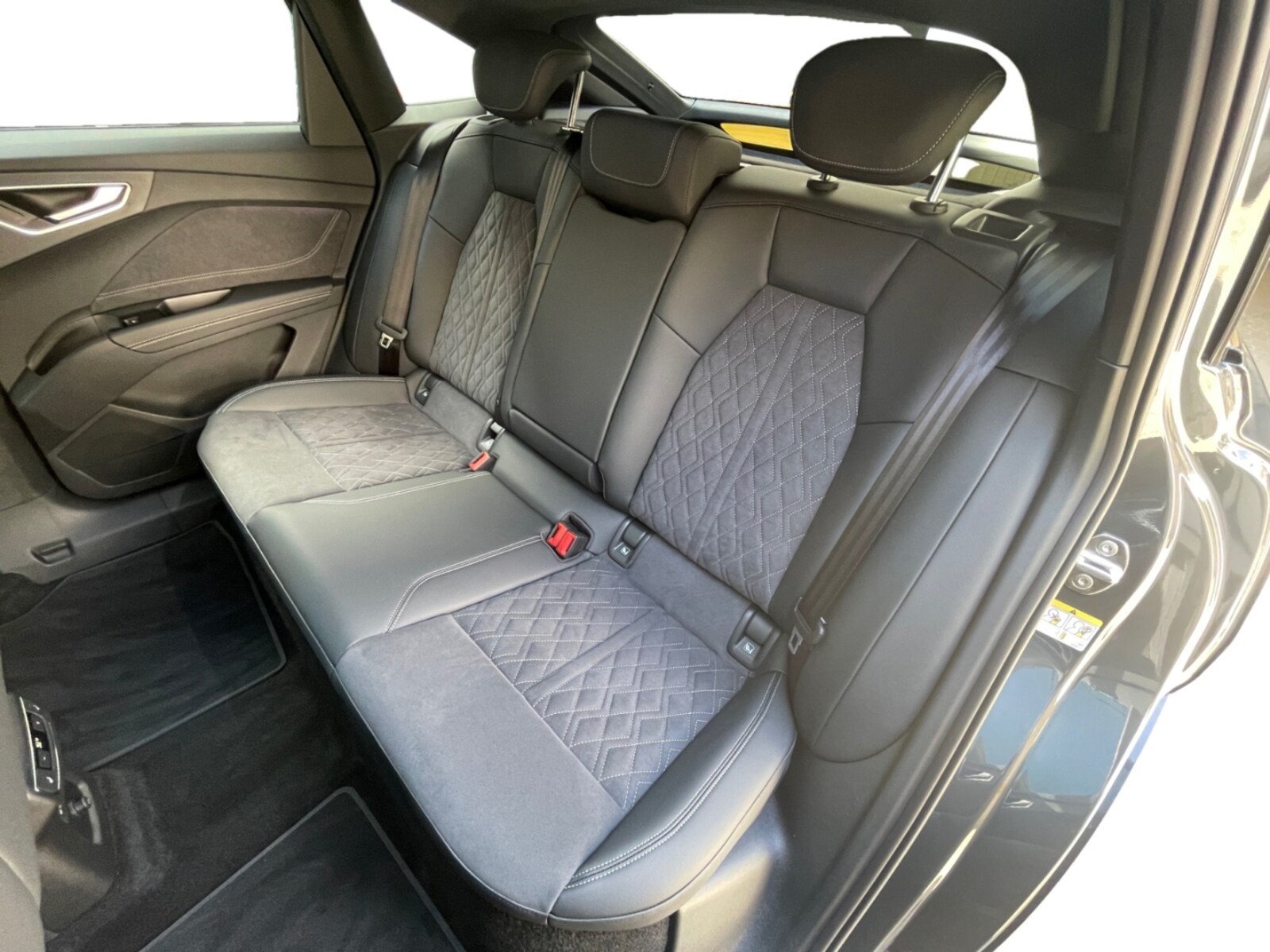 Audi Q4 Sportback e-tron – Bild 13