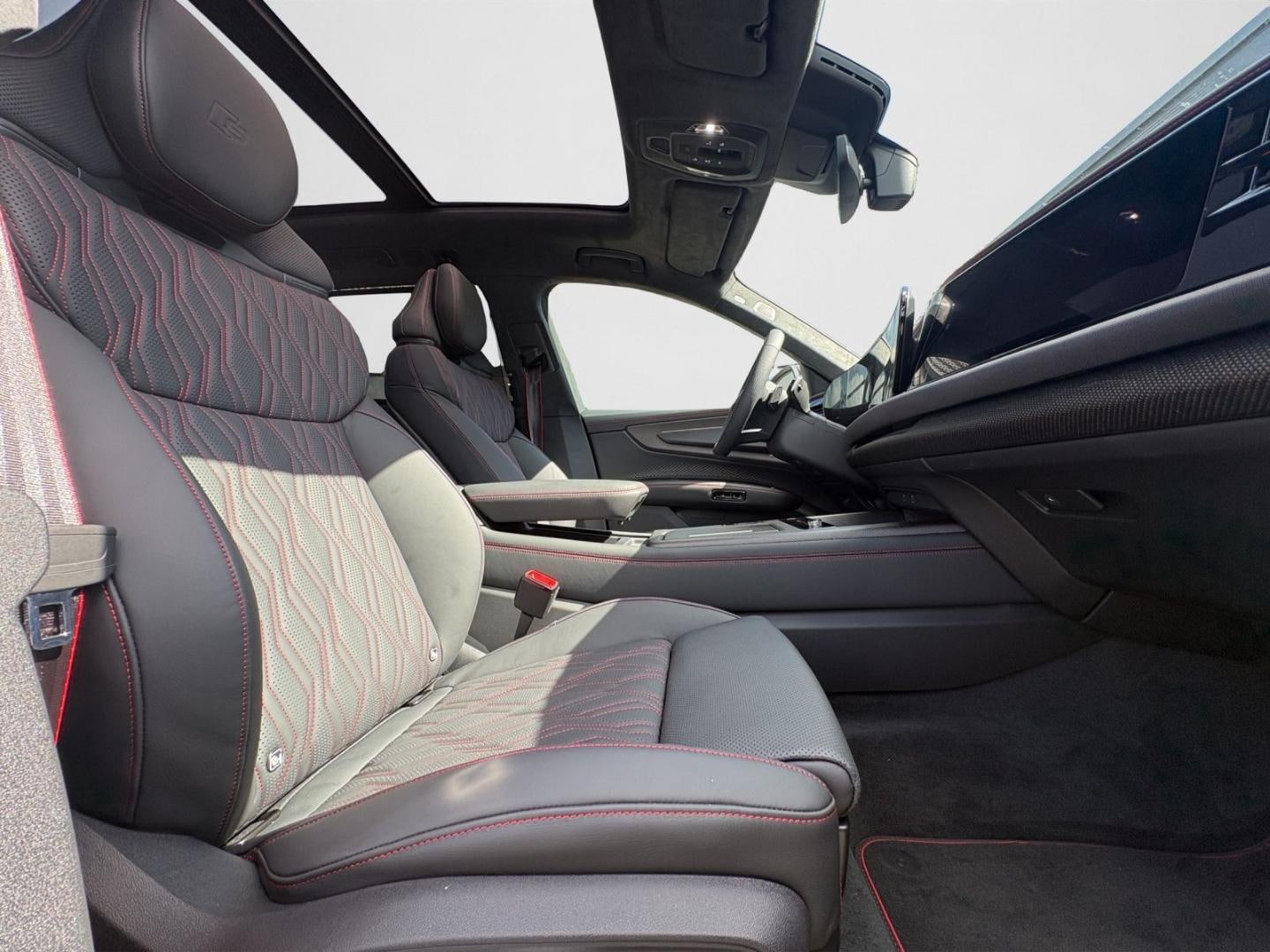 Bild über Audi Q7 SUV TDI quattro 220 kW tiptronic - für weitere Informationen kontaktieren Sie den Audi Partner