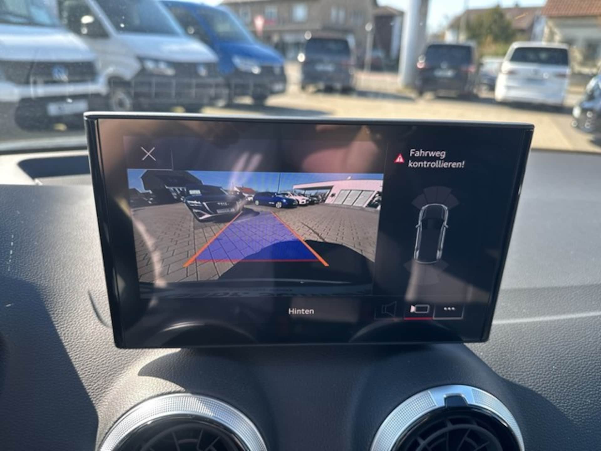Audi Q2 S line