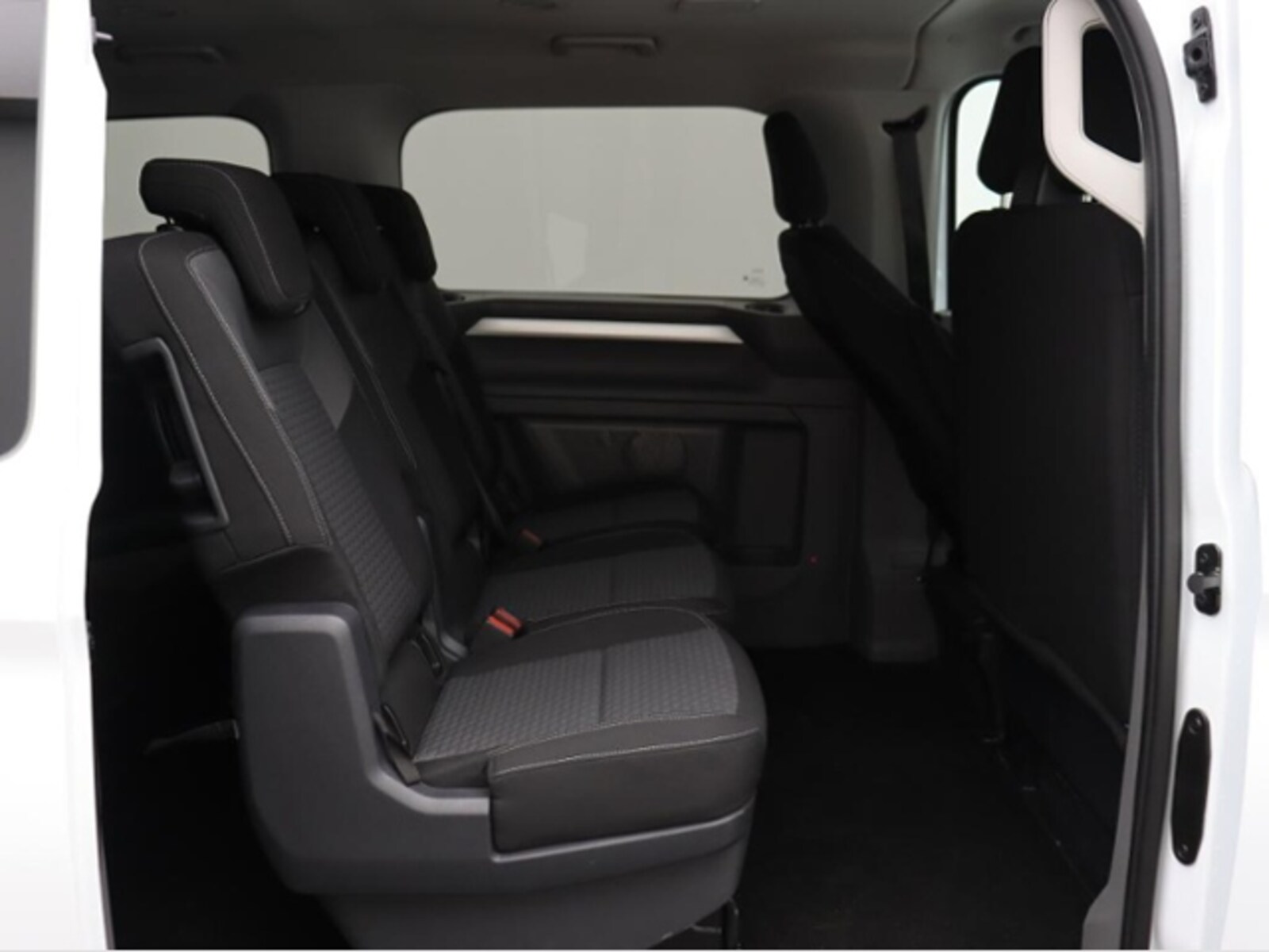 Volkswagen Caravelle langer Radstand – Bild 8