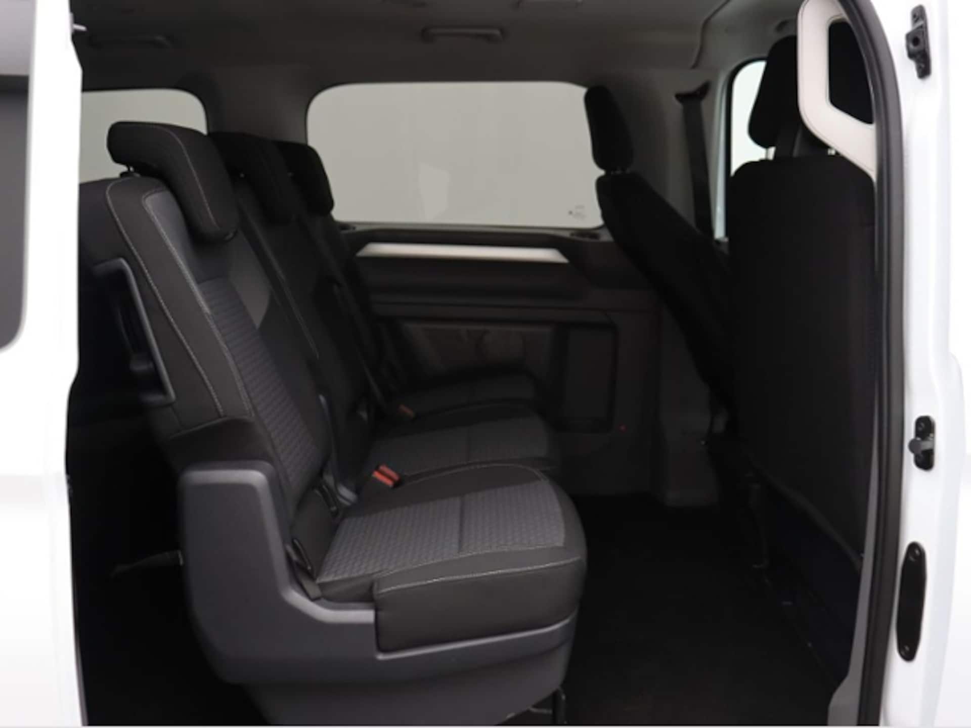 Volkswagen Caravelle langer Radstand Life