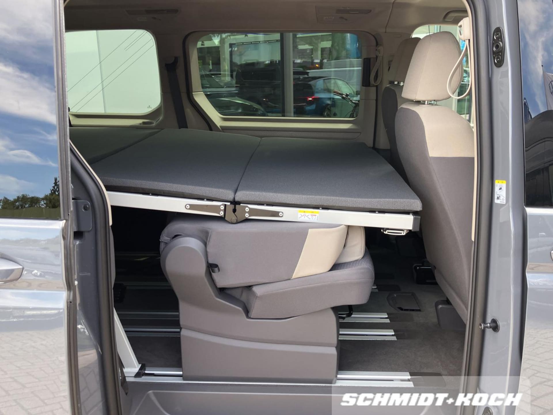 Volkswagen Multivan Basis-Modell