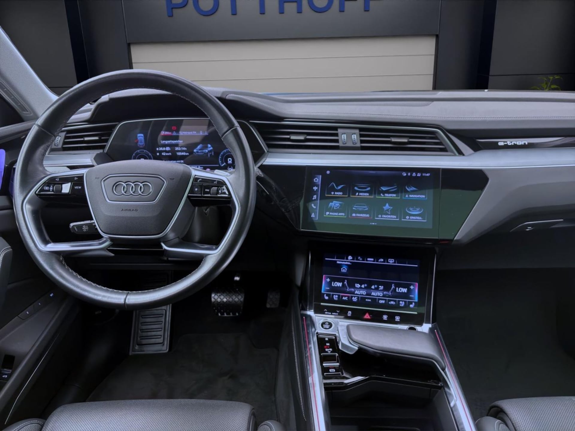Audi Q8 e-tron S line