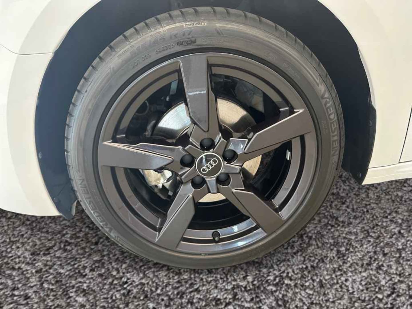Bild über Audi A1 Sportback advanced 30 TFSI S tronic - für weitere Informationen kontaktieren Sie den Audi Partner