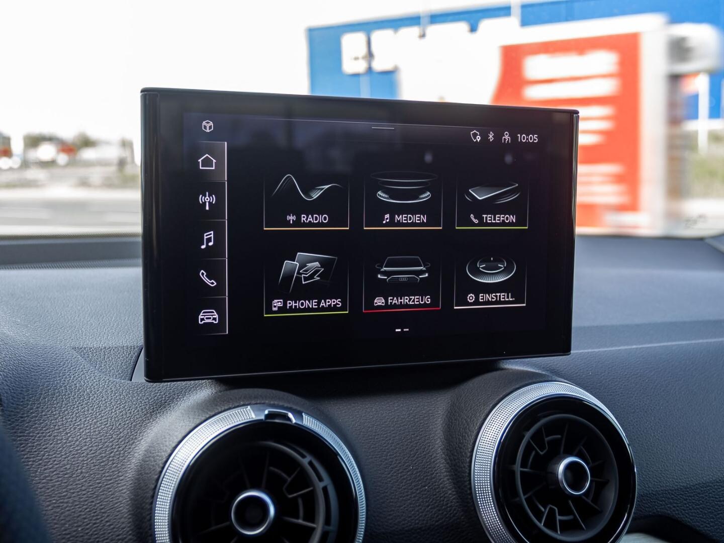 Bild über Audi Q2 S line 35 TFSI S tronic - für weitere Informationen kontaktieren Sie den Audi Partner