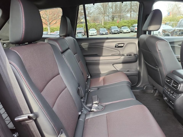 2025 Honda Passport Black Edition - Photo 33
