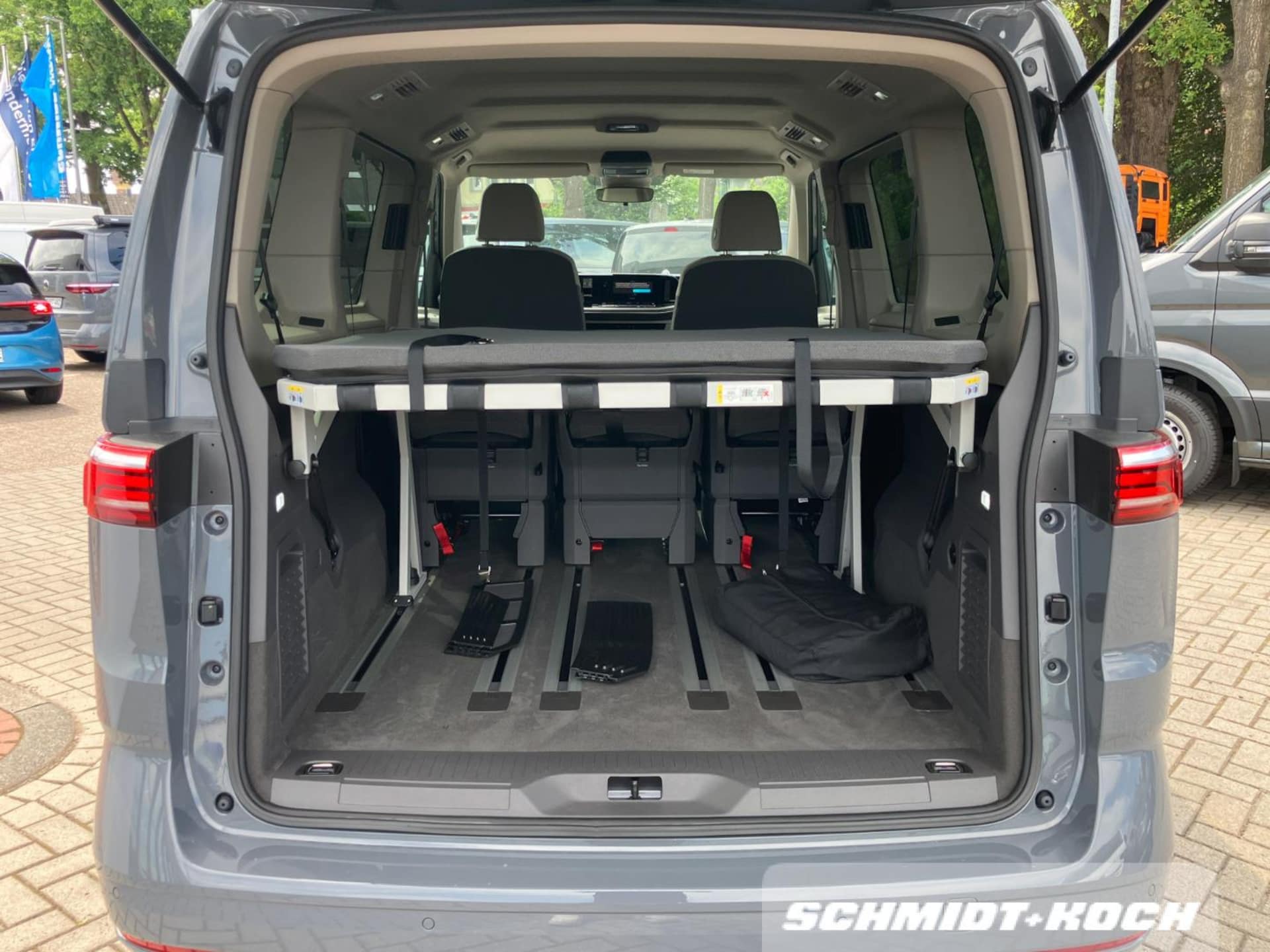 Volkswagen Multivan Basis-Modell