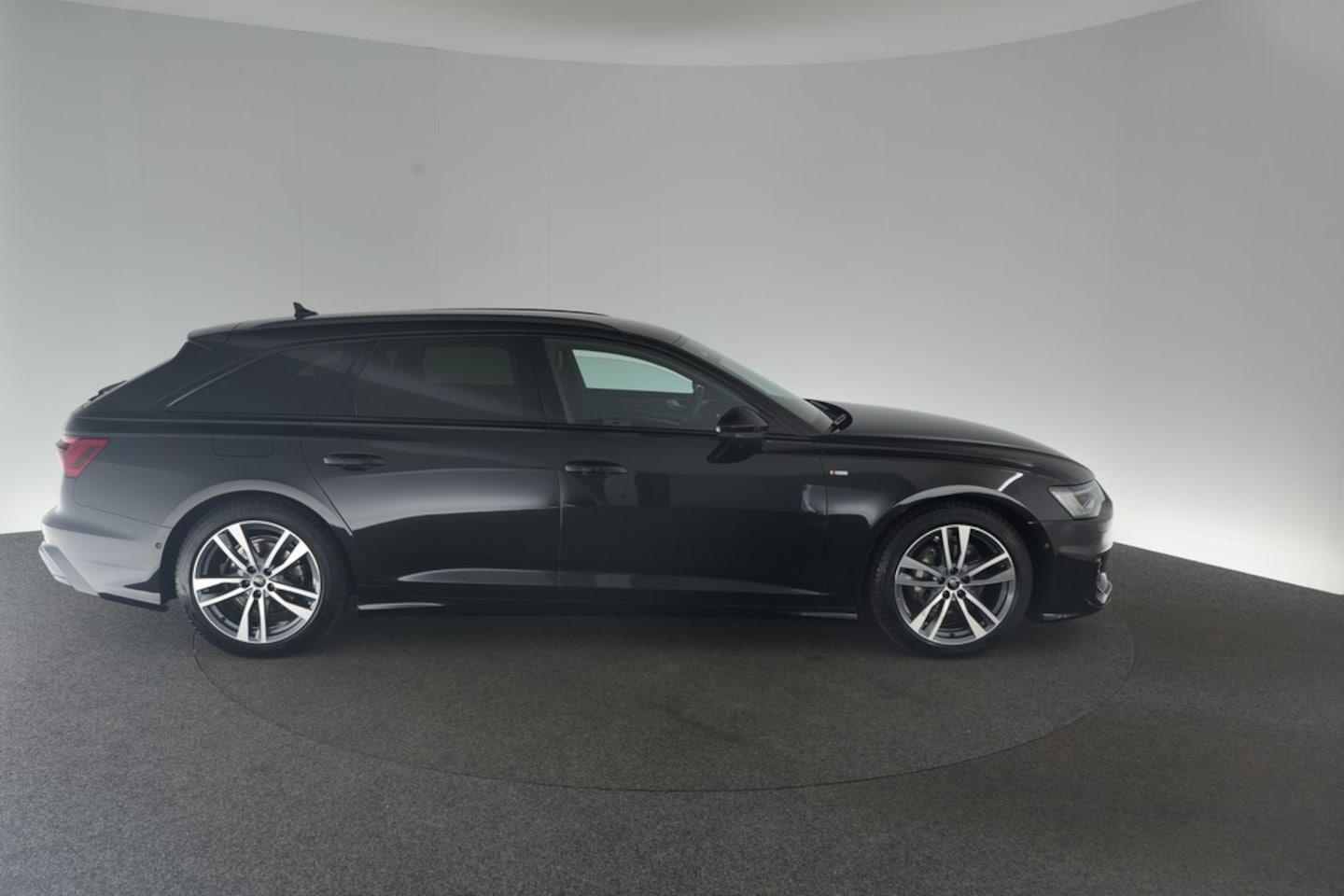 Bild über Audi A6 Avant S line 40 TDI S tronic - für weitere Informationen kontaktieren Sie den Audi Partner