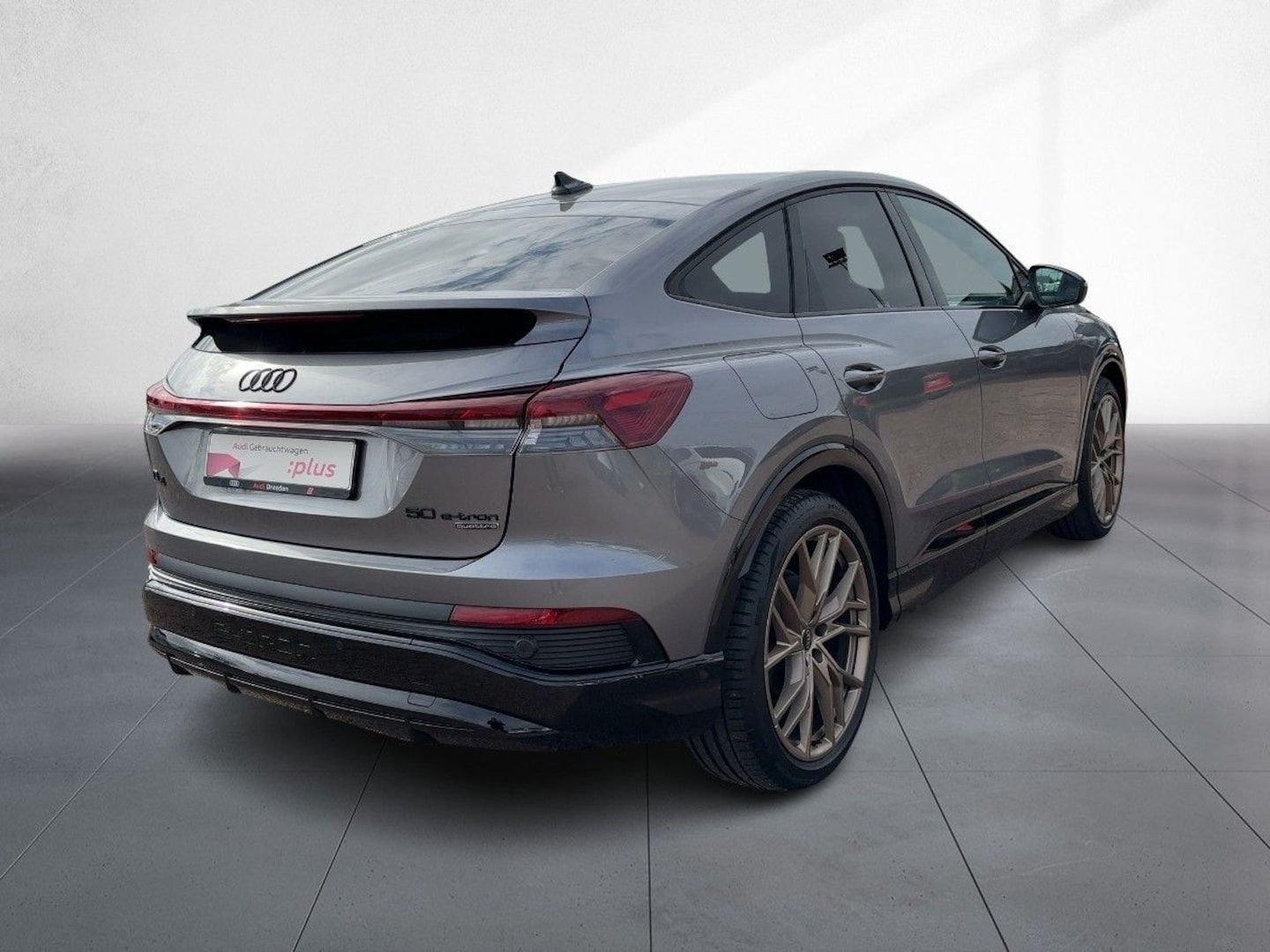 Bild über Audi Q4 Sportback e-tron 50 e-tron quattro - für weitere Informationen kontaktieren Sie den Audi Partner