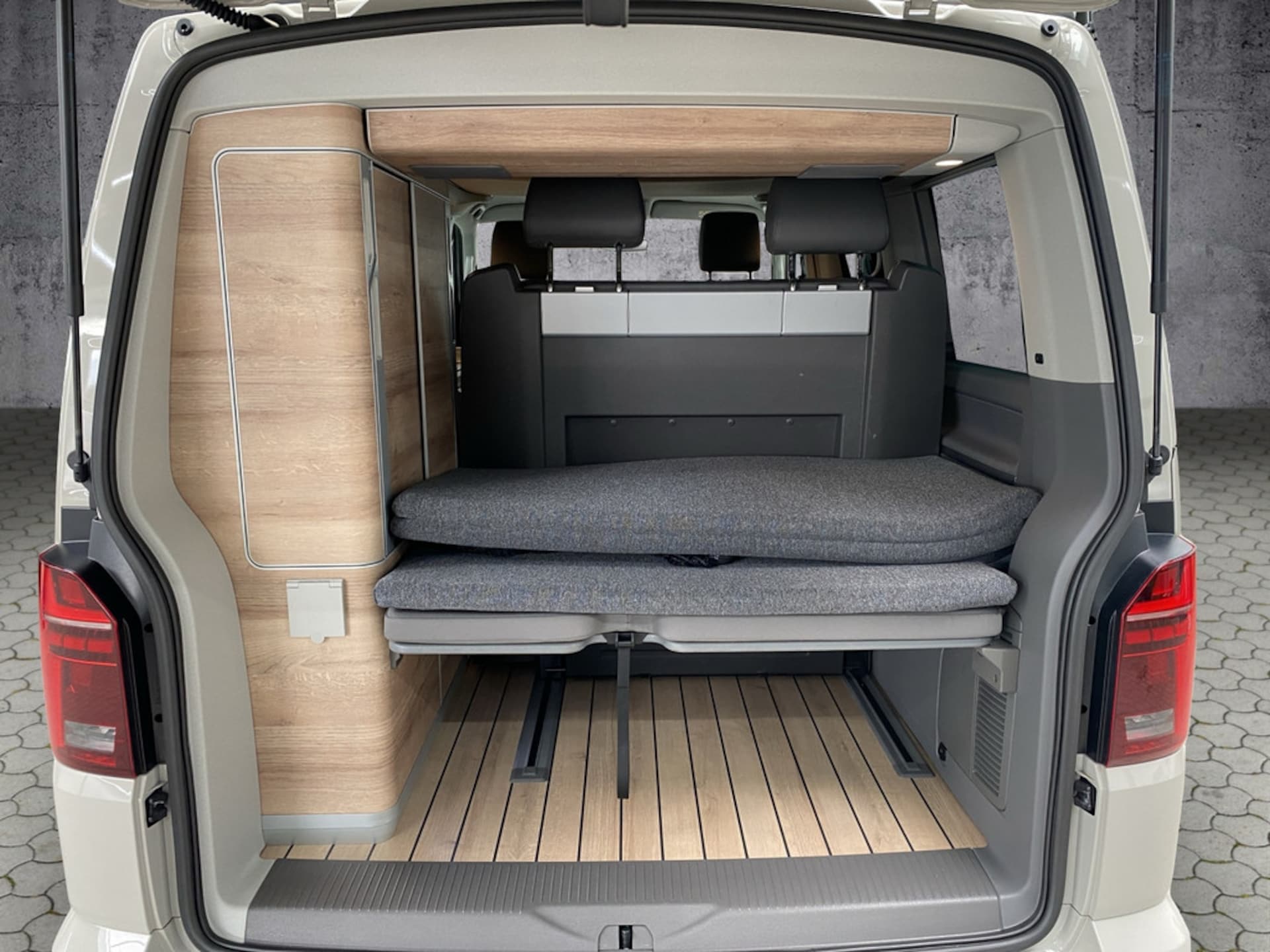 Volkswagen T6.1 California Ocean