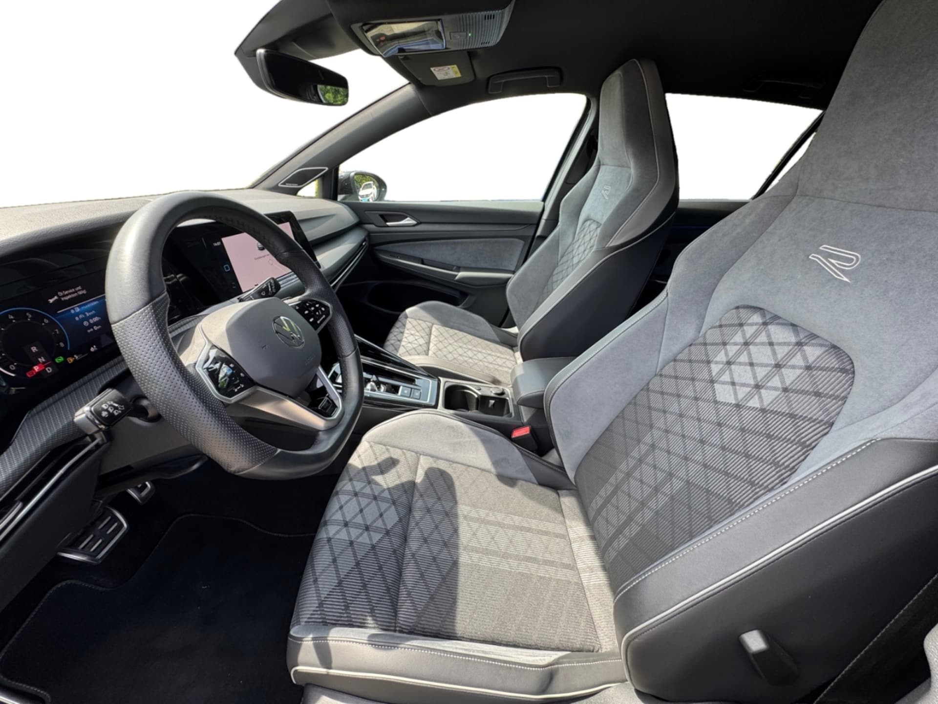 Volkswagen Golf R-Line