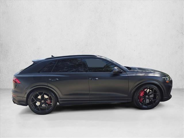 2025 Audi RS Q8 SUV performance