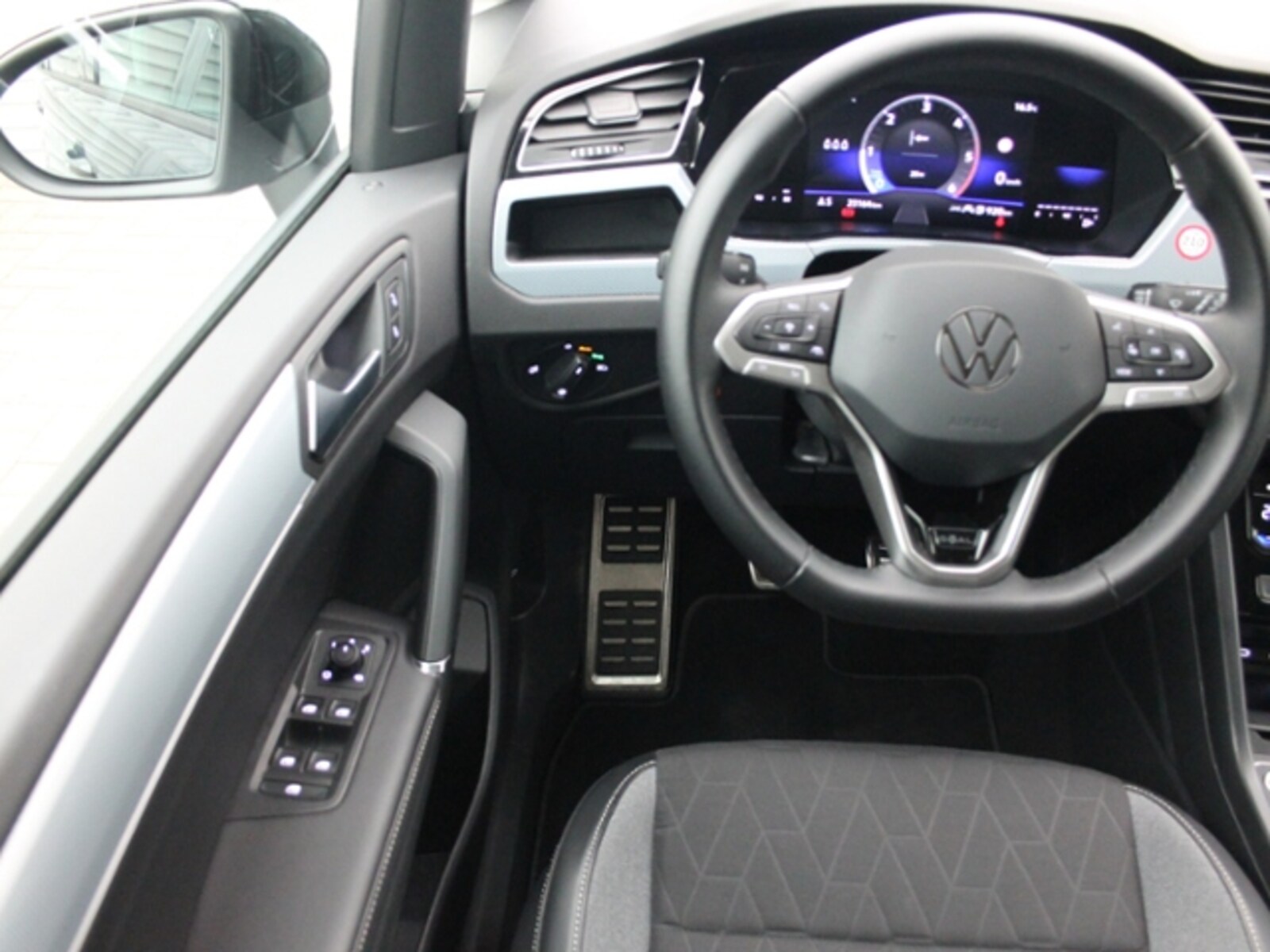 Volkswagen Touran – Bild 17
