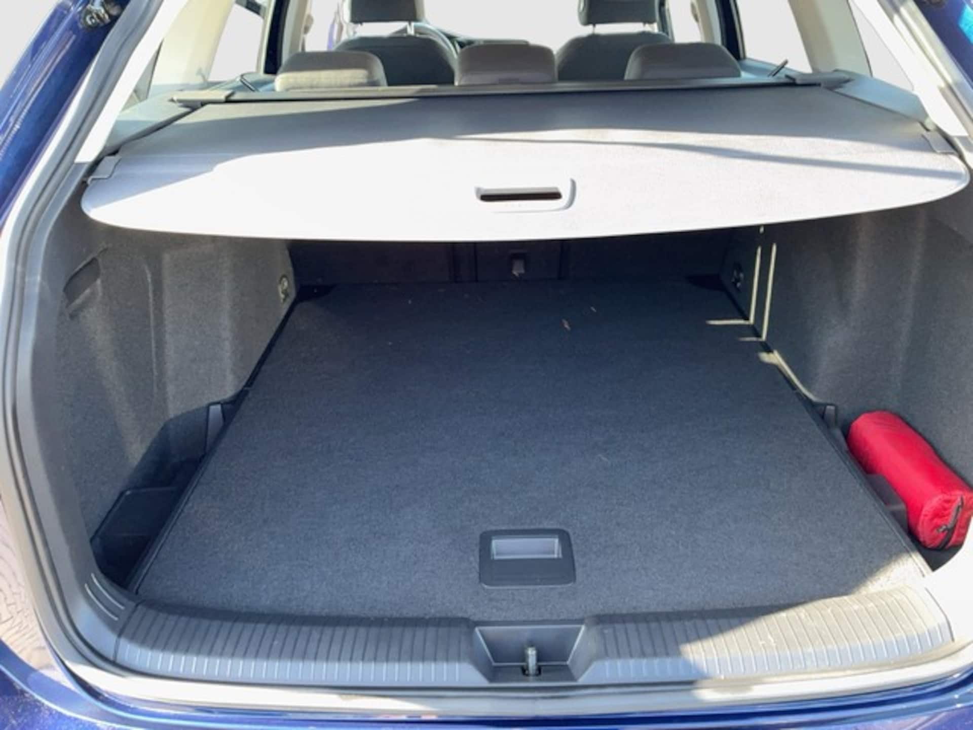 Volkswagen Golf Variant Life