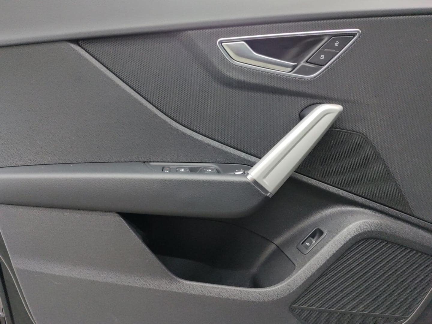 Bild über Audi Q2 S line 40 TFSI quattro S tronic - für weitere Informationen kontaktieren Sie den Audi Partner