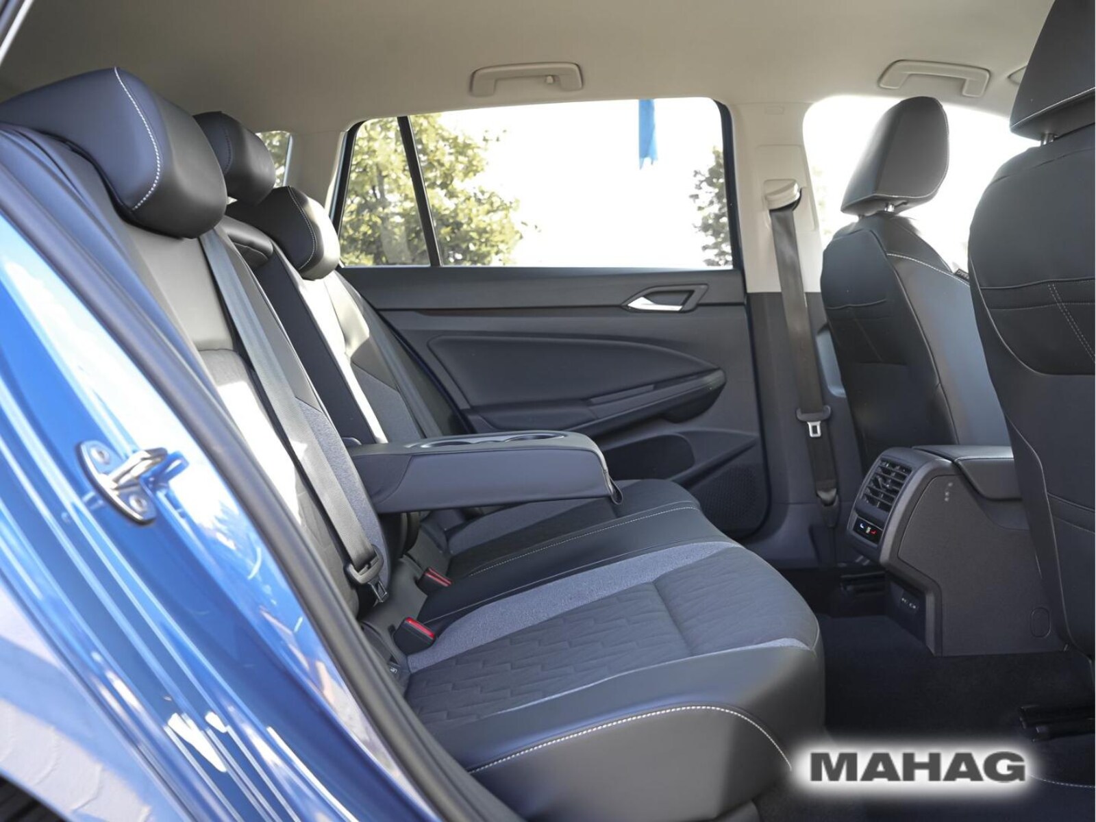 Volkswagen Golf Variant – Bild 16