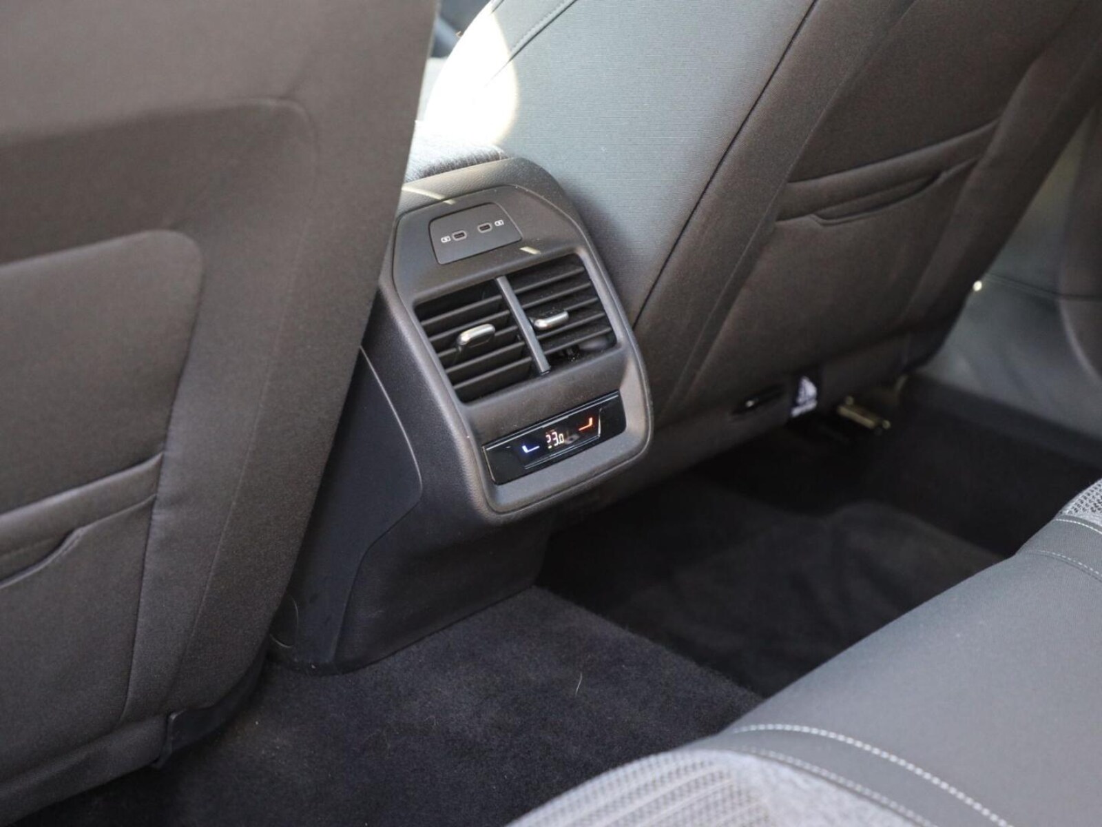 Škoda Superb Combi – Bild 18