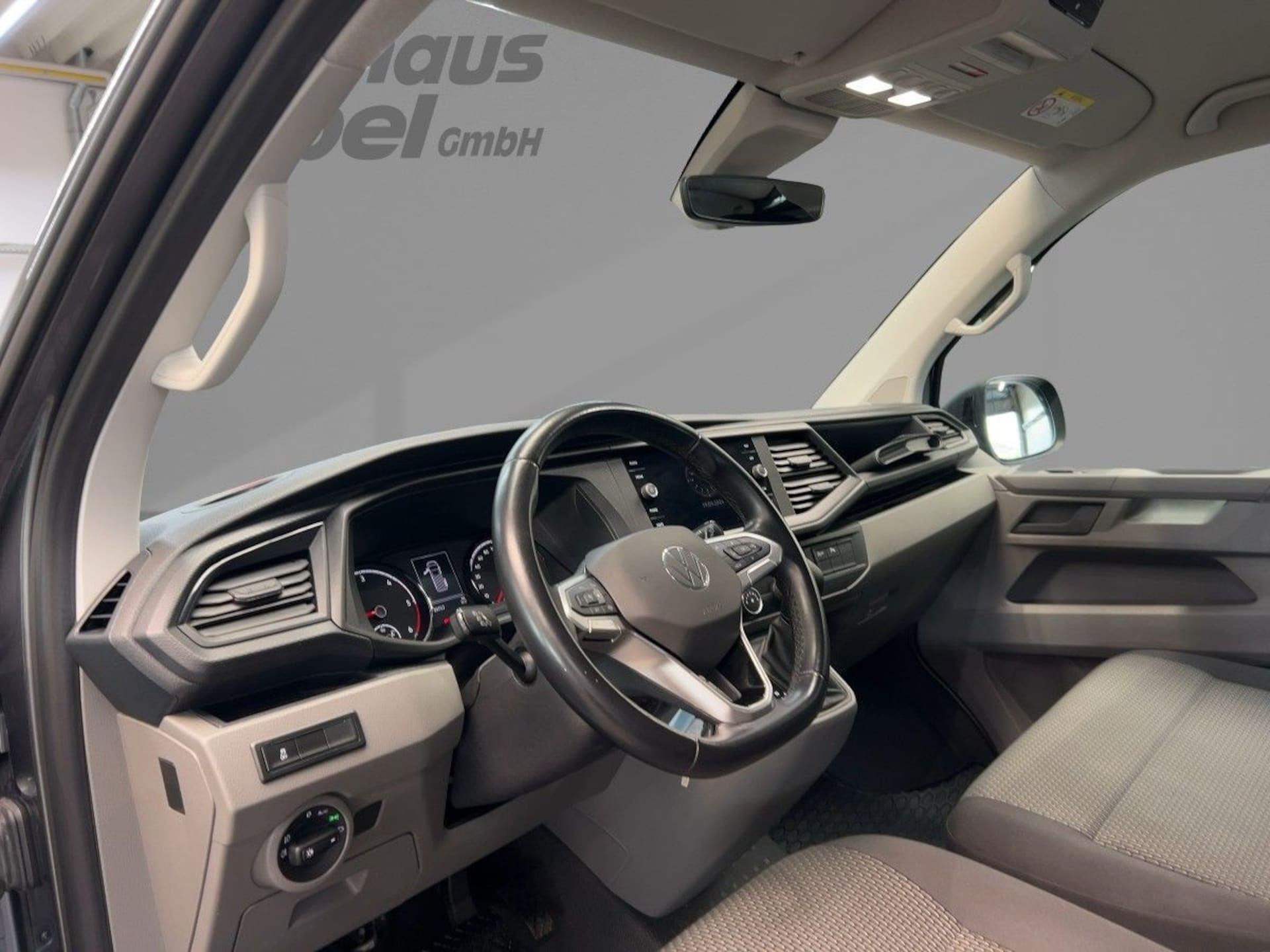 Volkswagen T6.1 Transporter Kombi langer Radstand