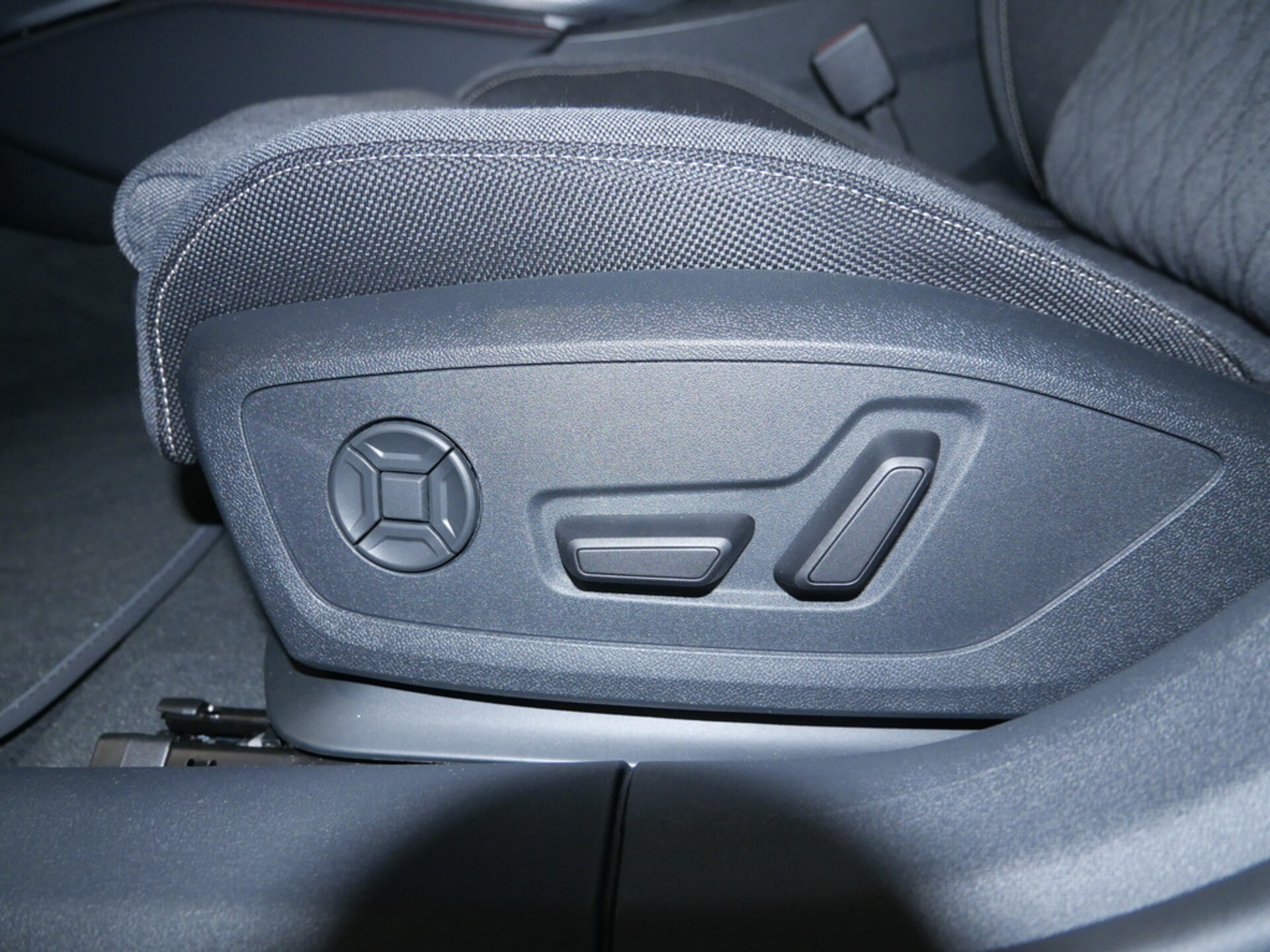 Audi A6 Avant edition one