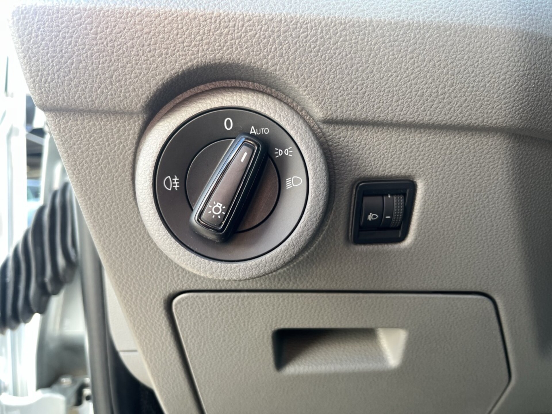 Volkswagen T6.1 Transporter Kasten langer Radstand