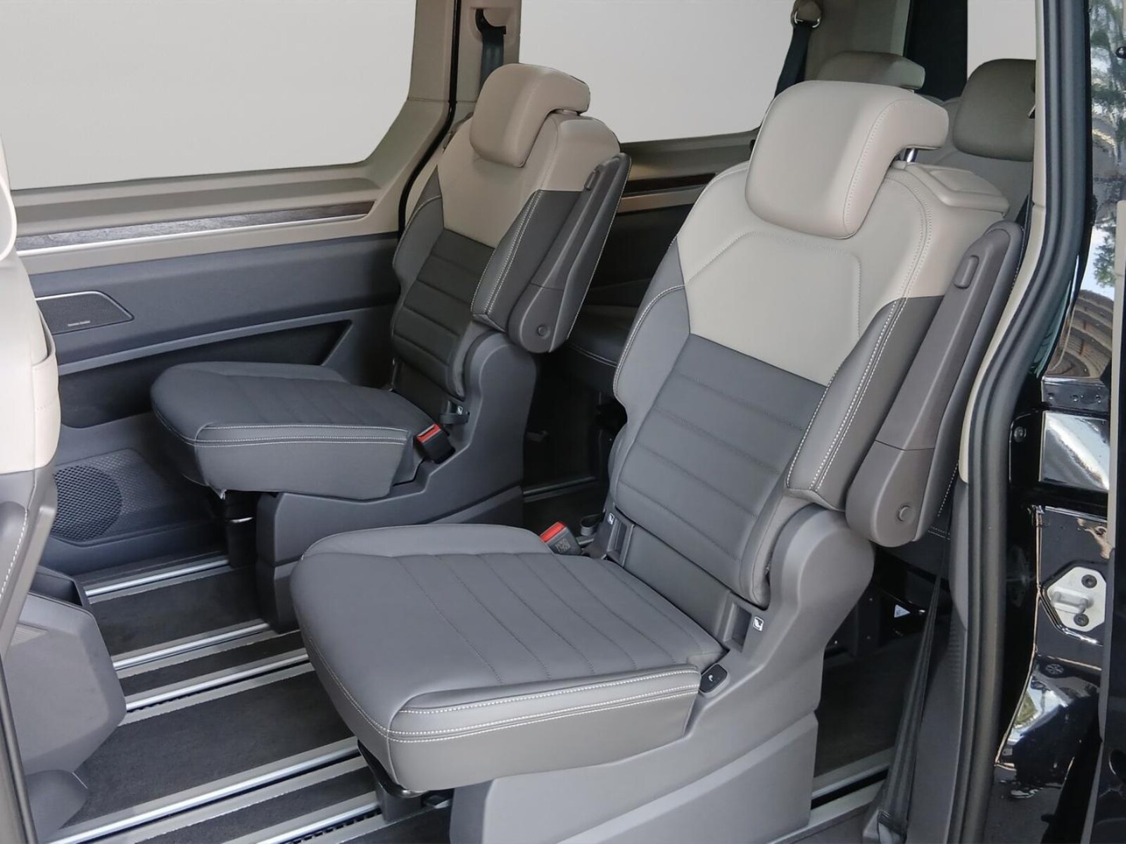 Volkswagen Multivan Langversion – Bild 13