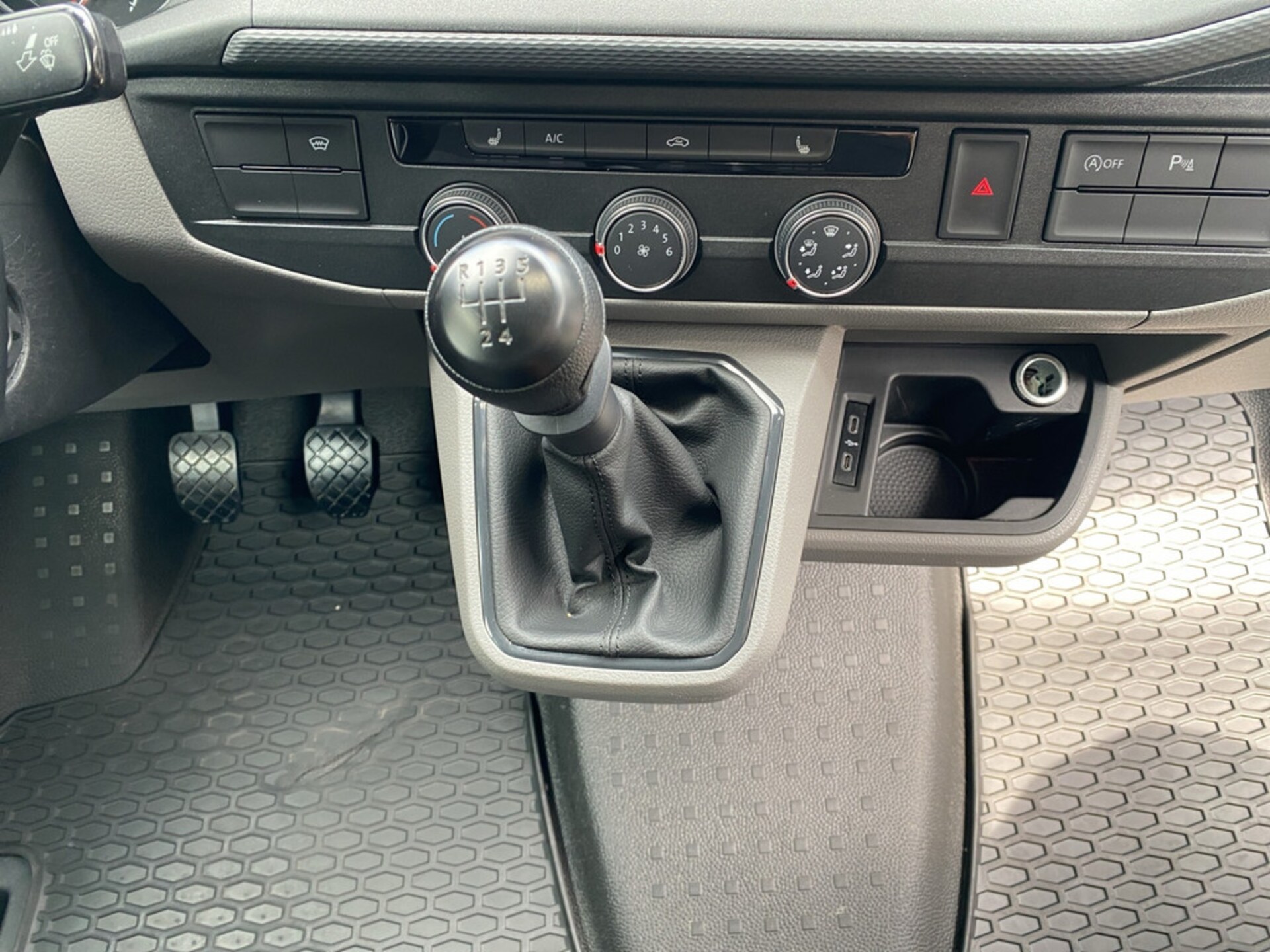Volkswagen T6.1 Transporter Kasten kurzer Radstand