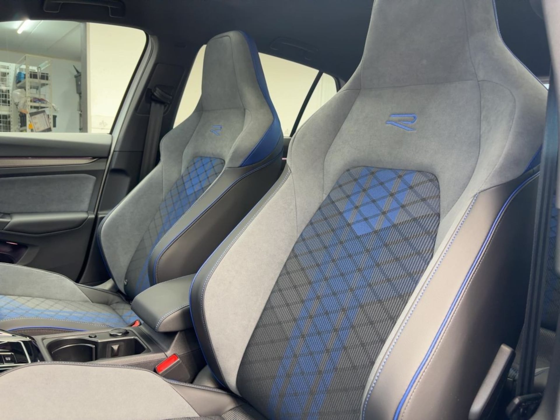Volkswagen Golf R