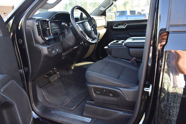 2025 Chevrolet Silverado 1500 LT - Photo 11