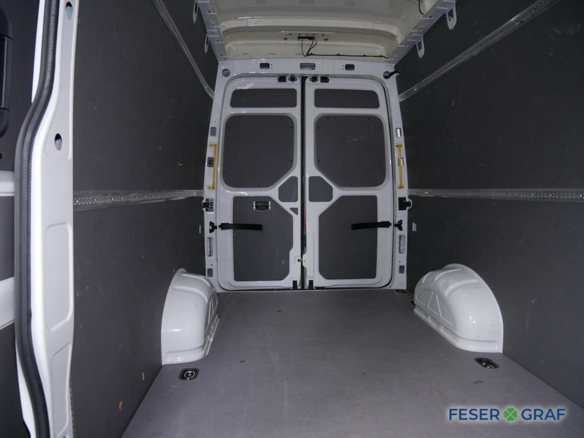 Volkswagen Crafter Kasten langer Radstand